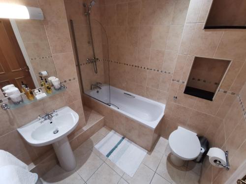 Luxury Double Room image 3