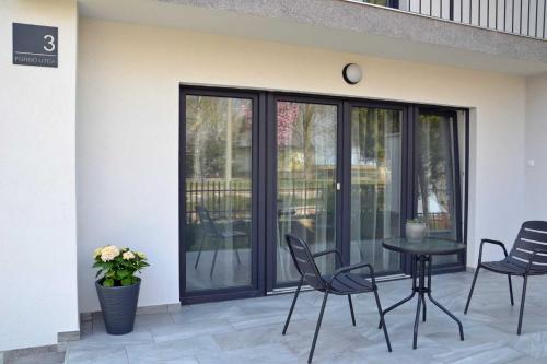Facilities, Fanni Vendeghaz in Dombovar