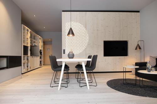 บริการและสิ่งอำนวยความสะดวก, อัมไร สวีท (Amrai Suites) in สครุนส์