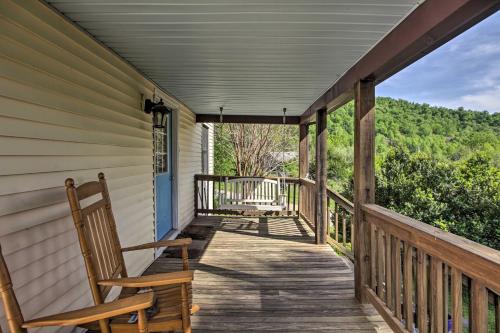 Spacious Faber Home with Yard, Steps to Winery! Spacious Faber Home with Yard, Steps to Winery!