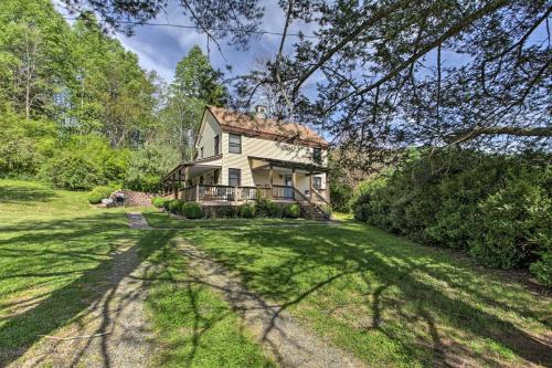 Spacious Faber Home with Yard, Steps to Winery! Spacious Faber Home with Yard, Steps to Winery!