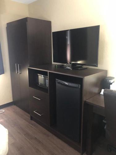 Queen Room - Disability Access/Non-Smoking