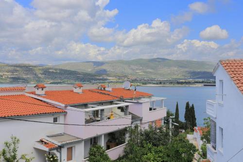 Apartments with a parking space Mastrinka Ciovo - 4324 - image 7