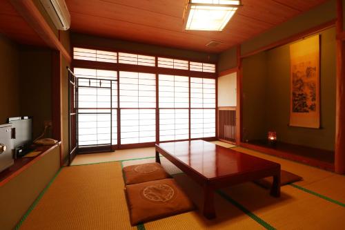 Japanese-Style Superior Room with Shared Bathroom and Private Toilet - Annex