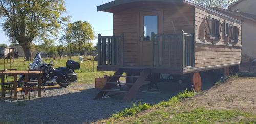 Roulotte détente chambre d'hôte Parthenay