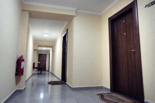 London Apartments Vaslui in Vászló