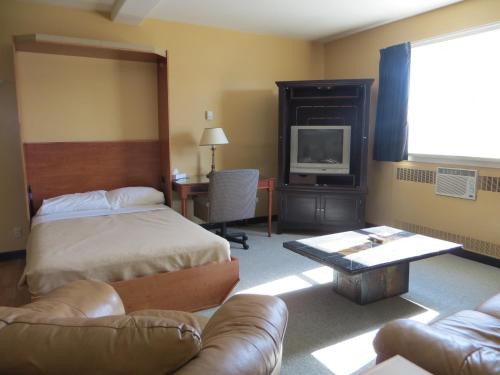 One-Bedroom Suite - Non-Smoking