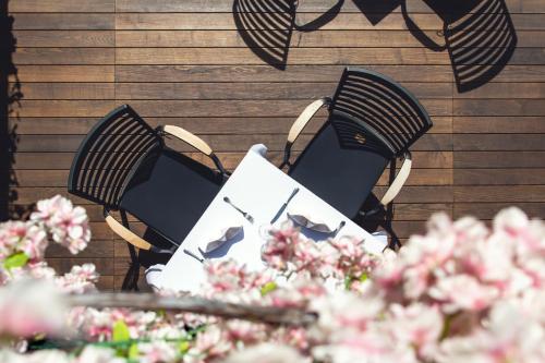 Crystal Palace Boutique Hotel - image 10