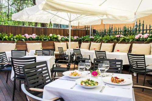 Crystal Palace Boutique Hotel - image 7
