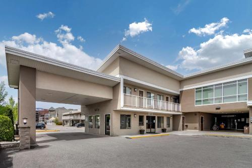 Econo Lodge Inn & Suites - Hotel - Kelowna