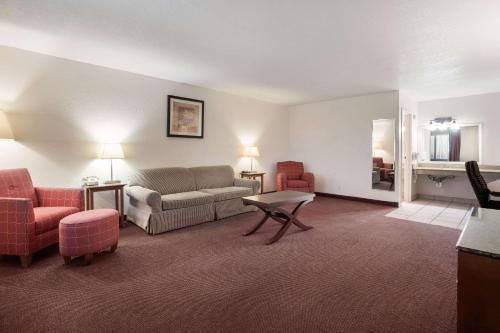 Quality Inn & Suites Lake Havasu City