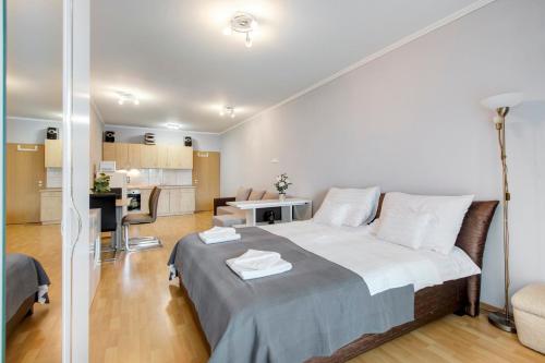 Fonyód Beach Apartment - image 3