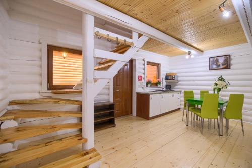 Domy z Bala przy plaży- Domki klimatyzowane - JACUZZI, SAUNA, lody, popcorn, ryba wedzona i ognisko gratis-od maja! – Dziwnowek, KY