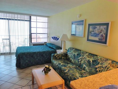Fun Getaway in Daytona Beach's Oceanfront Resort - 1Bedroom Condo #1 - image 4