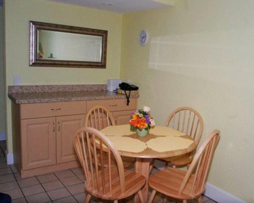 Fun Getaway in Daytona Beach's Oceanfront Resort - 1Bedroom Condo #1 - image 6