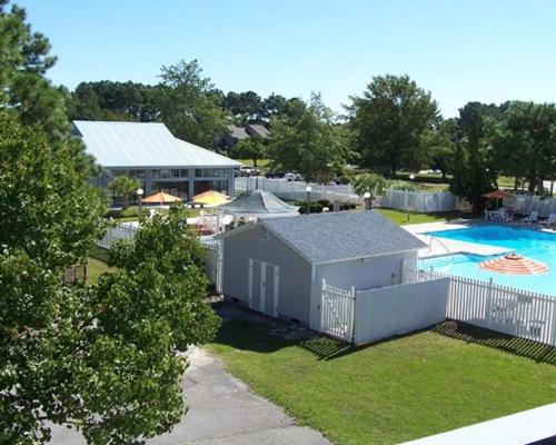 Modern Condo with Great Amenities in Historic New Bern - One Bedroom #1 - image 2