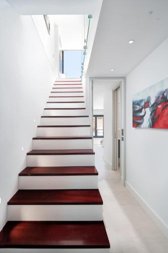 Stunning Puerto Banus Duplex with Marina Views