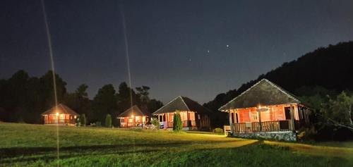 Etno village Gostoljublje – khách sạn tại Divcibare