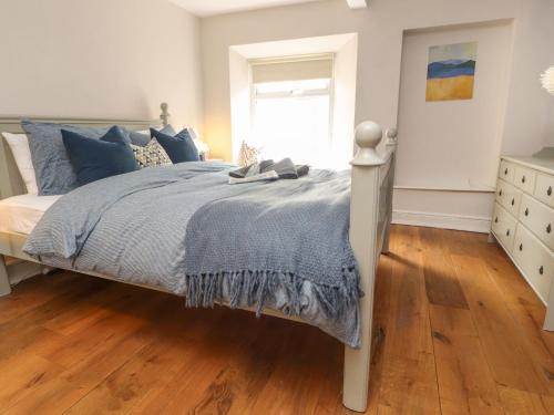 25 St Georges Quay - image 11