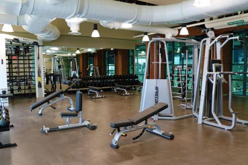 New Luxury Loft #204 Near Resort Huge Hot Tub & Views - FREE Activities & Equipment Rentals Daily - image 8