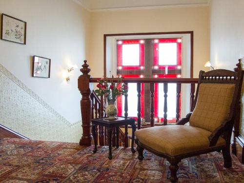 บริการและสิ่งอำนวยความสะดวก, ทาลี เอย์เออร์ (Tali Ayer) in เนิร์น