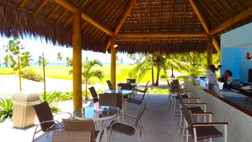 ห้องอาหาร, Apartamento com varanda no Iberostate em Praia do Forte in มาทา เดอ ซาโอ โจโอ