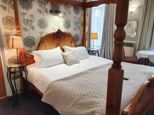 Holmwood House Guest Accommodation - image 5