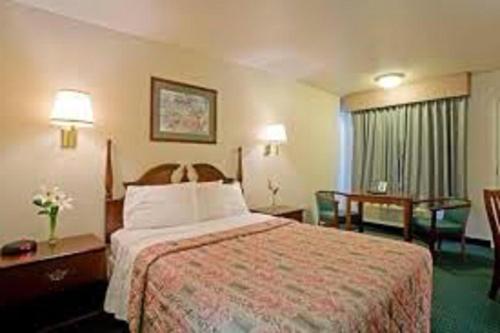 Best Inn Best Inn is perfectly located for both business and leisure guests in Wellsville (NY). Featuring a complete list of amenities, guests will find their stay at the property a comfortable one. 24-hour fr