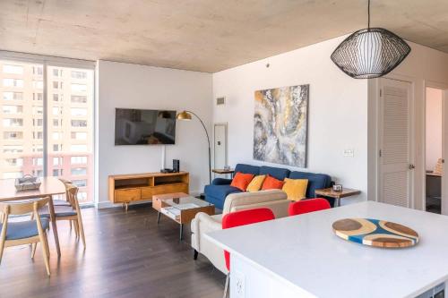 2BR Modern Apartment With Balcony & Fast Wi-Fi