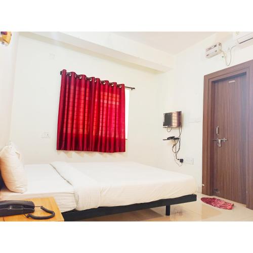 OXY Rudra Inn