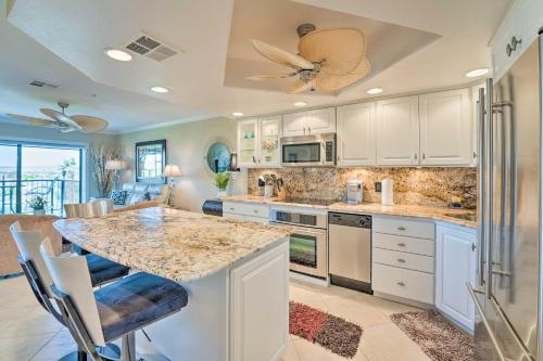 Luxe Top-Floor Condo in Heart of Lake Havasu! - image 4