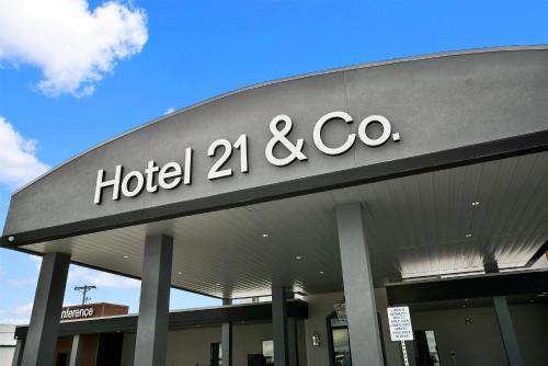 . Hotel 21
