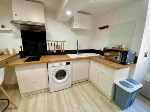 Kitchen, Le Cosy City - Agde Centre in Agde City Center