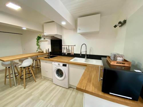Kitchen, Le Cosy City - Agde Centre in Agde City Center