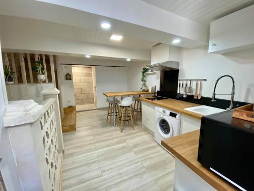 Kitchen, Le Cosy City - Agde Centre in Agde City Center