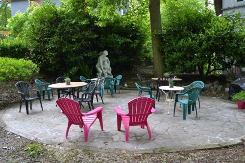Létesítmények, Charleroi Marcinelle jardins de la fontaine qui bout parking gratuit in Marcinelle
