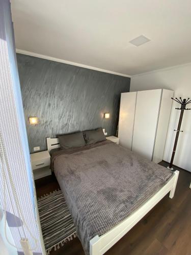 Apartmani Mira - image 13