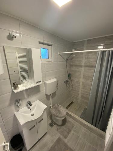 Apartmani Mira - image 9