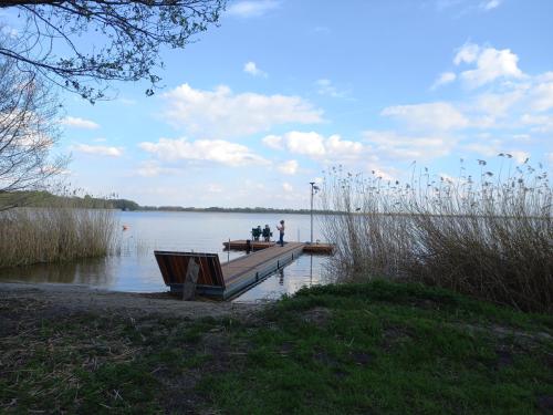 Domki nad jeziorem "Apartamenty Wieleń"