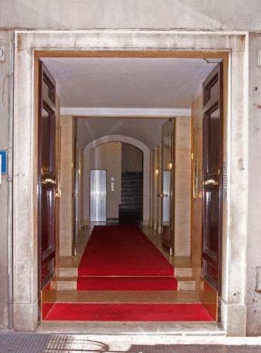 Town House Fontana Di Trevi - image 5