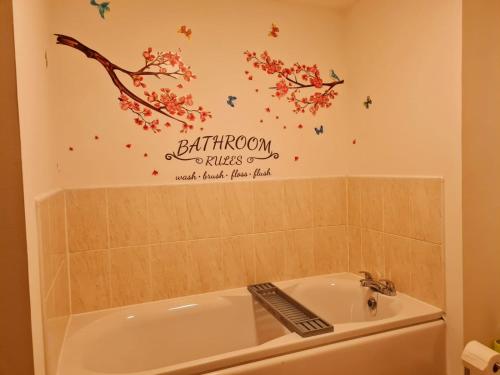 Picture of Emerald Blossom-Central Warrington, Luxurious Yet Homely, Wifi, Secure Parking