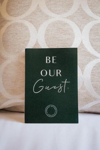 The Oval I CMK Executive & Stylish House I eco-Serviced Accommodation I Free Range Stays gîte à louer National Bowl