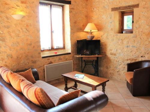 Gîte Azerat, 4 pièces, 6 personnes - FR-1-616-138