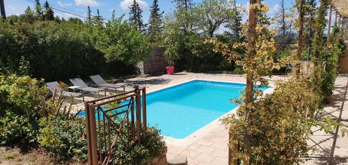 La Colline en Provence - Tout confort - Au calme - Centre ville à pieds gîte à louer Pernes-les-Fontaines