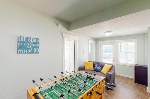 Seaside Greetings - image 3