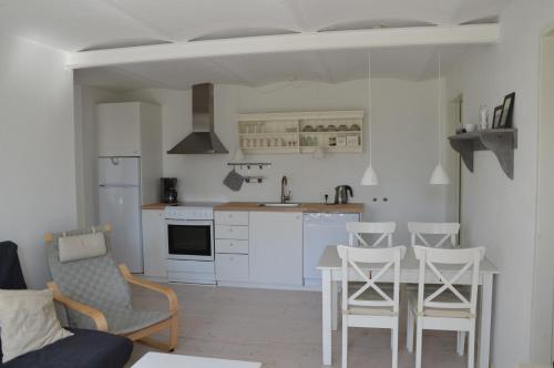 Kitchen, Svendlundgaard Apartments in Herning