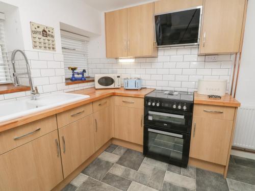 Cloverleaf Cottage - image 3