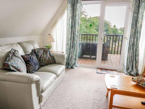 19 Honicombe Park - image 9