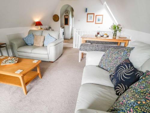 19 Honicombe Park - image 8