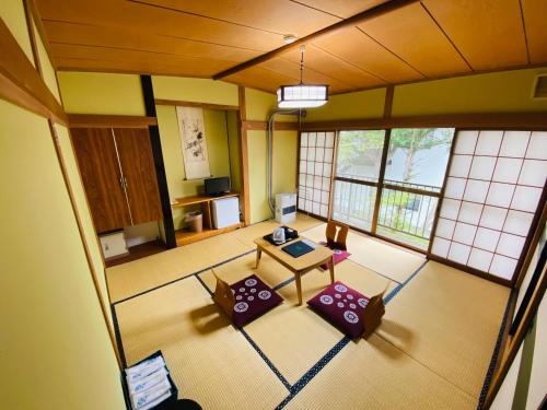 Japanese-Style Triple Room with Shared Bathroom